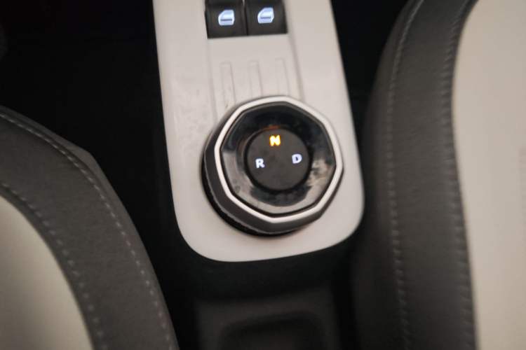 Used Geely Galaxy Panda 2024 200km Panda Rider Gear Lever