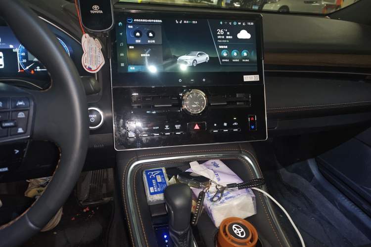 Used Toyota Avalon 2024 Dual-Motor 2.0L Luxury Edition
