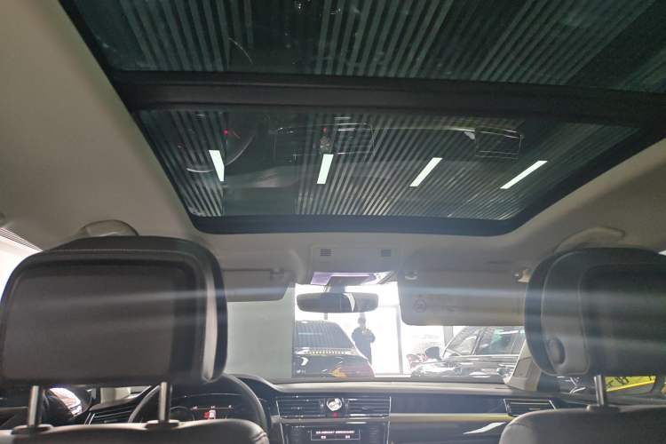 Used Volkswagen Phideon 2018 380TSI Two-Wheel-Drive Flagship Edition
