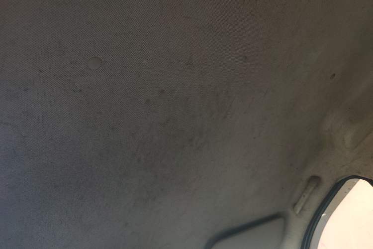 Used Wuling Hongguang V 2019 1.5L Jingqu Edition Sealed-Window Vehicle China VI LAR Headliner