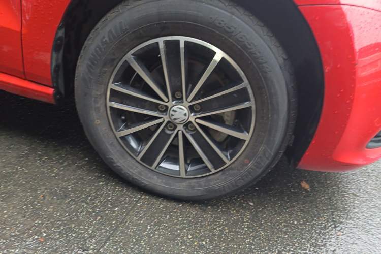 Used Volkswagen Polo 2016 1.4L Manual Fashion Model