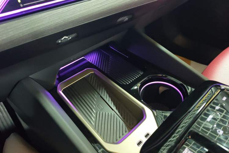 Used BMW 5 Series 2025 530Li Luxury Edition M Sport Package
