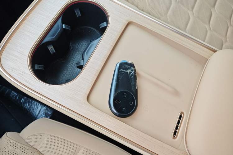 Used EXEED Star Era ET 2024 Range-Extended 200 Pro+