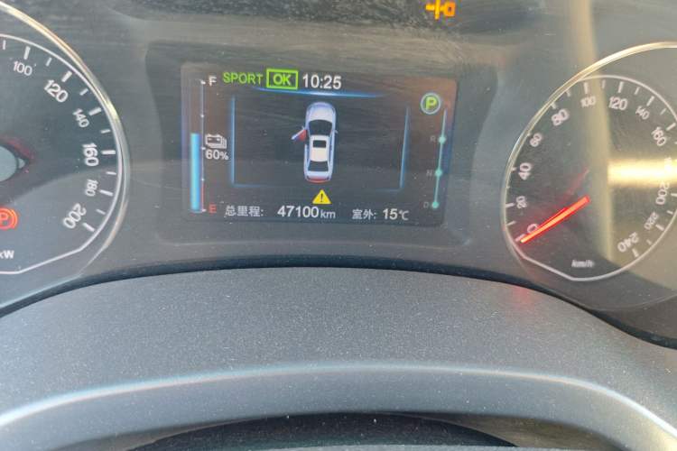 Used BYD e5 2018 450 Smart Connect Deluxe Edition
