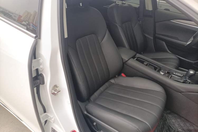 Used Mazda Atenza 2021 2.5L Sky Blue Sport Edition Right Front Seat