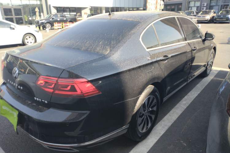 Used Volkswagen Magotan 2020 280TSI DSG Comfort Edition Rear Right 45 Deg