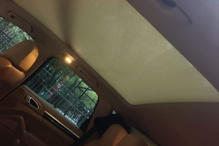 Used Porsche Cayenne 2011 Cayenne S Hybrid 3.0T Headliner