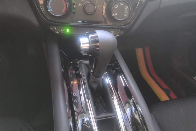 Used Honda Vezel 2020 1.5L CVT Pioneer Edition
