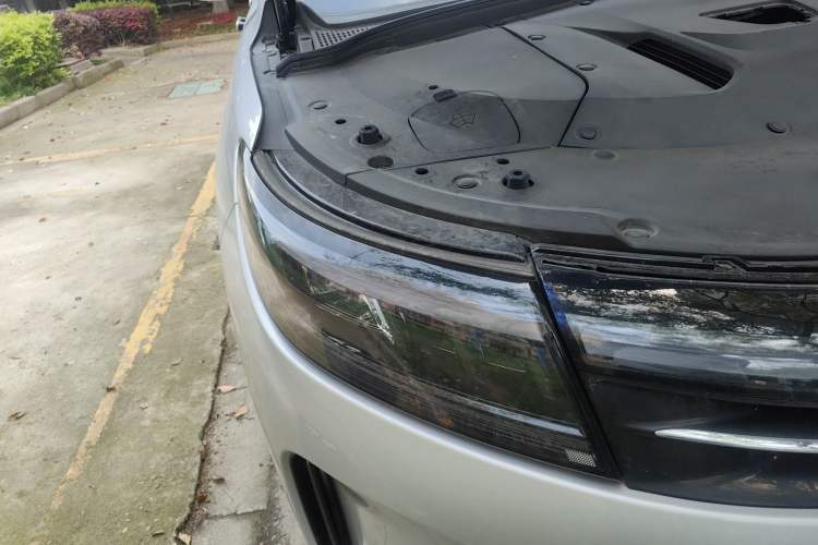 Used Hima AITO M7 2024 1.5T Rear-Drive Plus Version 5 Seats Right Front Headlight