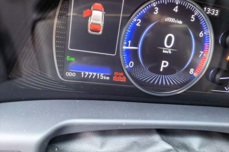 Used Lexus ES 2020 200 Excellence Edition Odometer Close Up