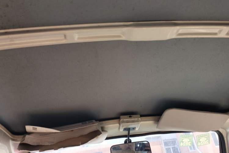 Used FAW Jiabao V52 2011 1.0L Practical Version LJ465QE1