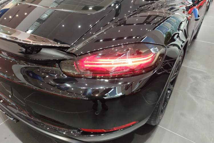 Used Porsche 718 2018 Cayman 2.0T