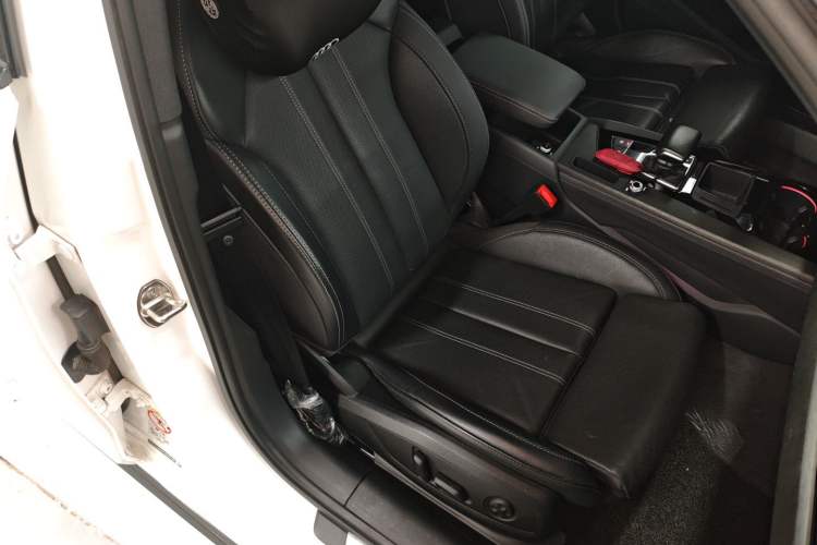 Used Audi A4L 2023 40 TFSI Luxury Dynamic Model
