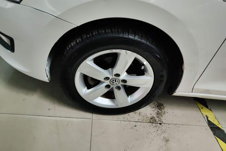 Used Volkswagen Santana 2015 1.6L Manual Comfort Edition