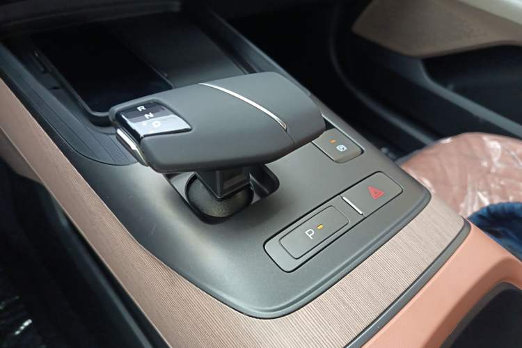 Used CHANGAN Eado 2025 Blue Whale 1.5T 500Bar Flagship Model
