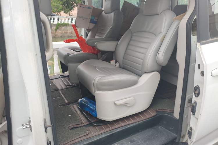 Used SAIC MAXUS G10 2014 2.0T Automatic Elite Edition
