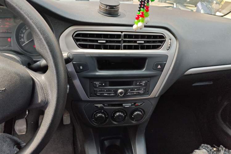 Used Peugeot 301 2016 1.6L Manual Comfort Edition Audio And AC Panel