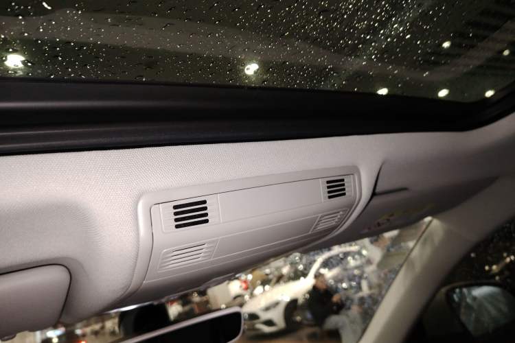 Used Volkswagen Tayron 2020 330TSI Two-Wheel Drive Luxury Smart Connectivity Version
