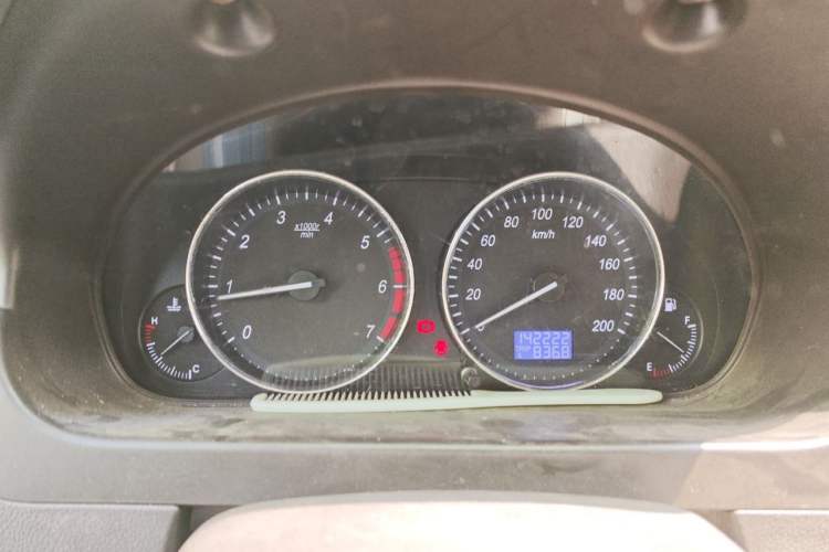 Used BAIC Weiwang M30 2015 1.5L Basic Version DAM15 Instrument Cluster