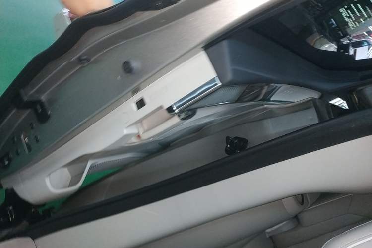 Used Volvo EM90 2025 Ultra Six-Seater