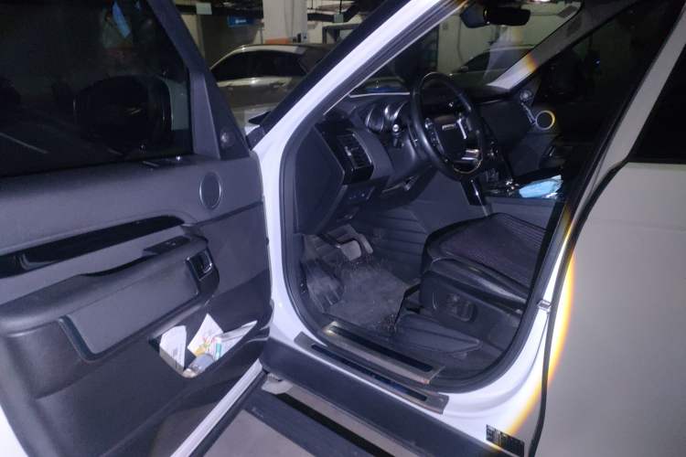 Used Land Rover Discovery 2018 3.0 SC V6 SE