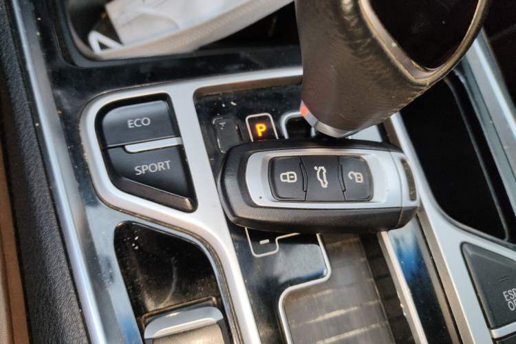 Used Geely Auto Emgrand GT 2015 1.8T Flagship Model