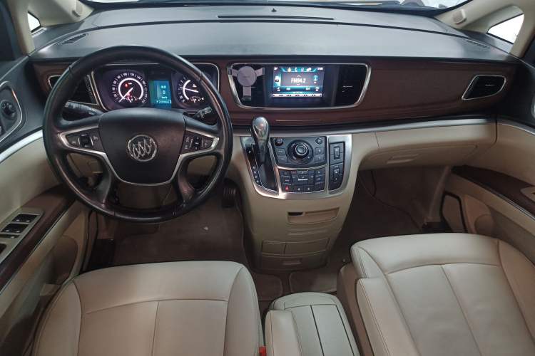 Used Buick GL8 2018 28T Luxury Model China VI Standard
