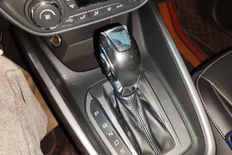Used Ford Escort 2015 1.5L Automatic Fashion Model Gear Lever
