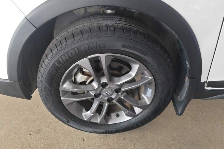 Used Geely Auto Vision X3 2020 1.5L Manual Elite Edition Left Front Wheel Hub