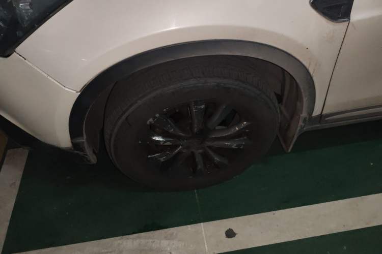 Used Dongfeng Aeolus AX7 2015 2.0L Automatic Zhiyi Trim
