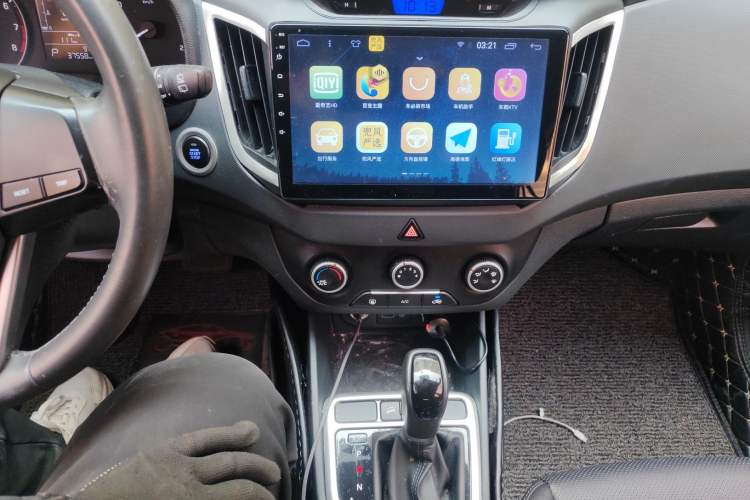 Used Hyundai ix25 2015 1.6L Automatic Two-Wheel Drive Smart GLS Trim Audio And AC Panel