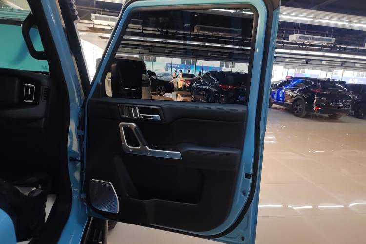 Used 212 T01 2025 2.0T Changfeng