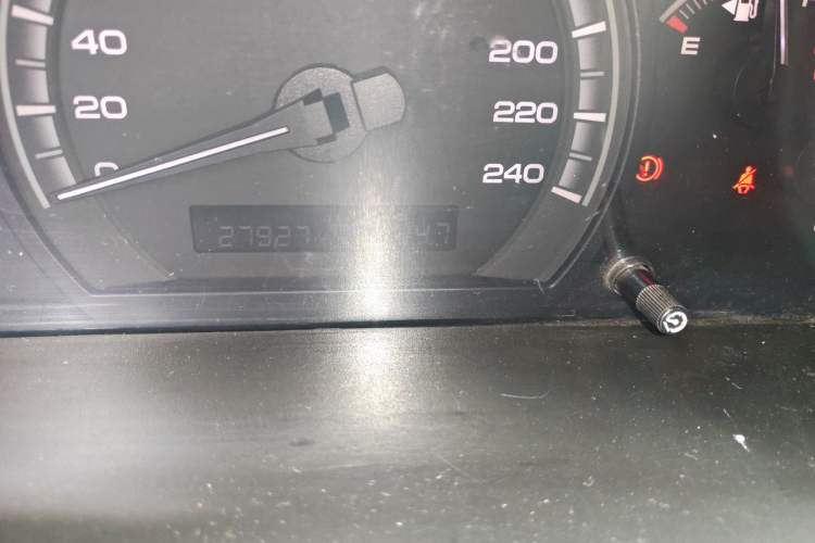 Used BYD M6 2013 2.0L Manual Comfort Edition