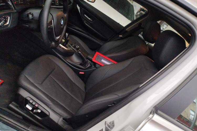 Used BMW 3 Series 2016 316i Fashion Model Left Front Seat