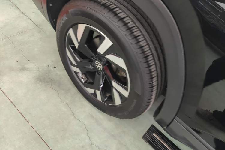 Used Volkswagen Teramont 2022 380TSI Four-Wheel Drive Luxury Edition Right Rear Wheel Hub