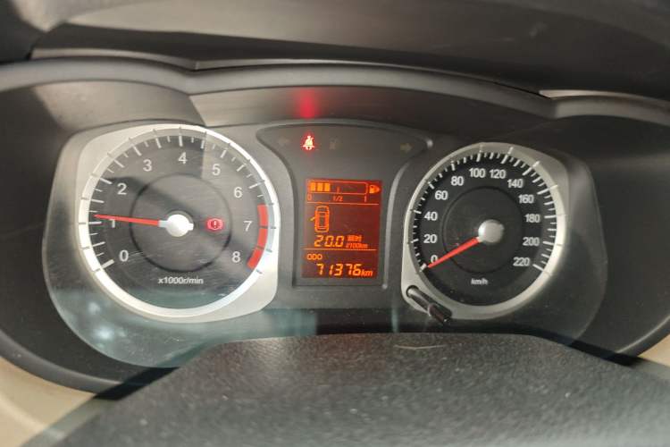 Used Venucia R50 2012 1.6L Manual Comfort Edition Instrument Cluster