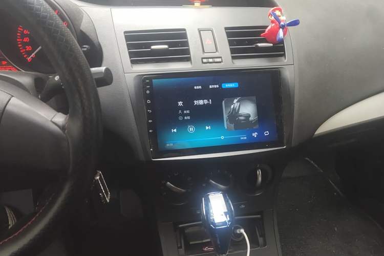 Used Mazda 3 2013 Hatchback 1.6L Automatic Elite Model Audio And AC Panel