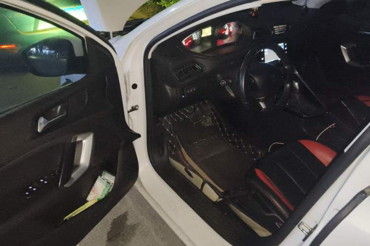 Used Peugeot 308 2016 1.6L Automatic Luxury Edition