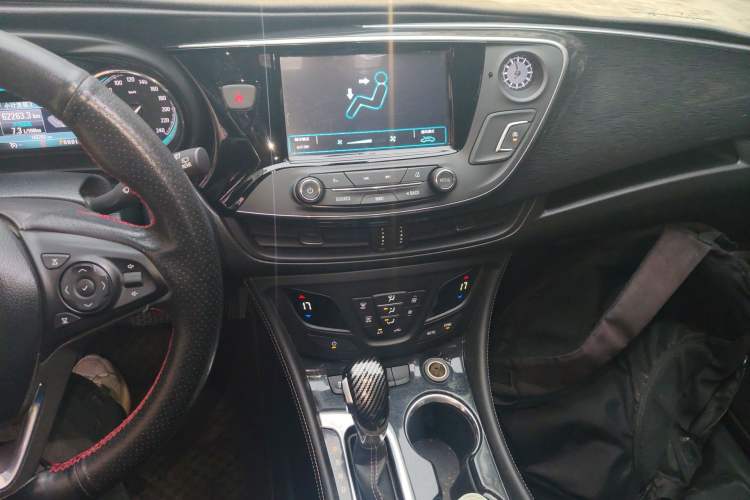 Used Buick Envision 2015 20T Two-Wheel-Drive Leading Model Audio And AC Panel
