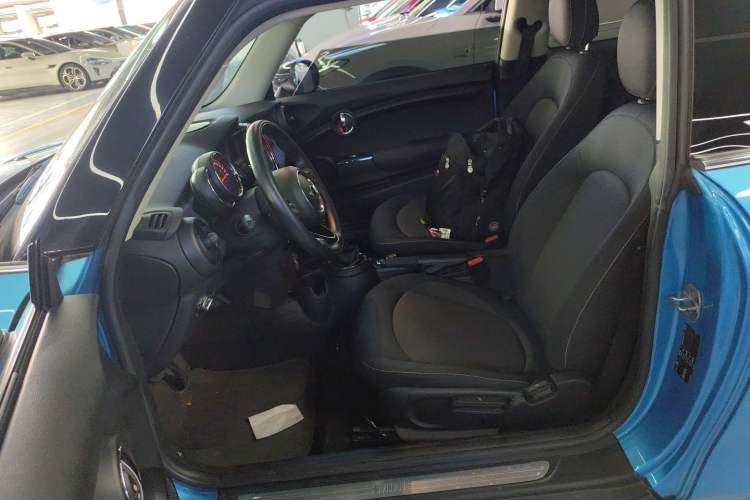 Used MINI MINI 2014 1.5T COOPER Fun