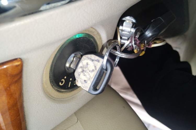 Used Buick LaCrosse 2006 2.4 Luxury Model Vehicle Key