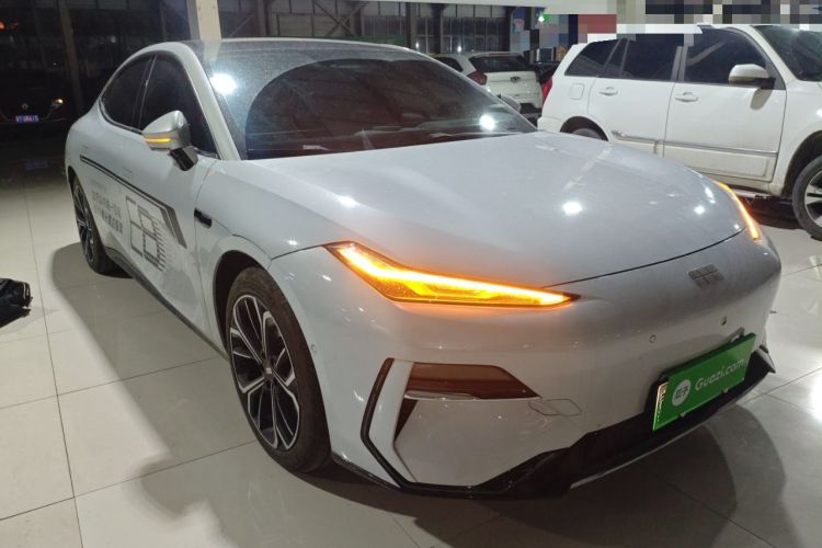 Used Geely Galaxy E8 2025 700 km Long-Range Intelligent Driving Version Front Right 45 Deg