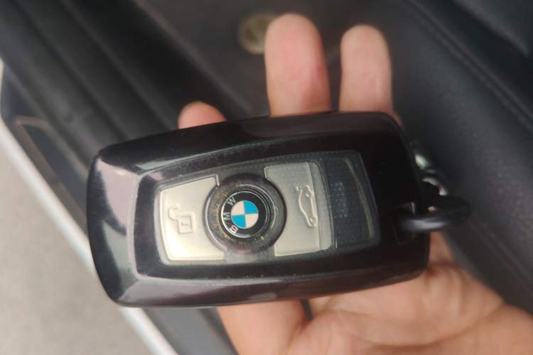 Used BMW 3 Series GT 2019 320i Sport Edition Vehicle Key