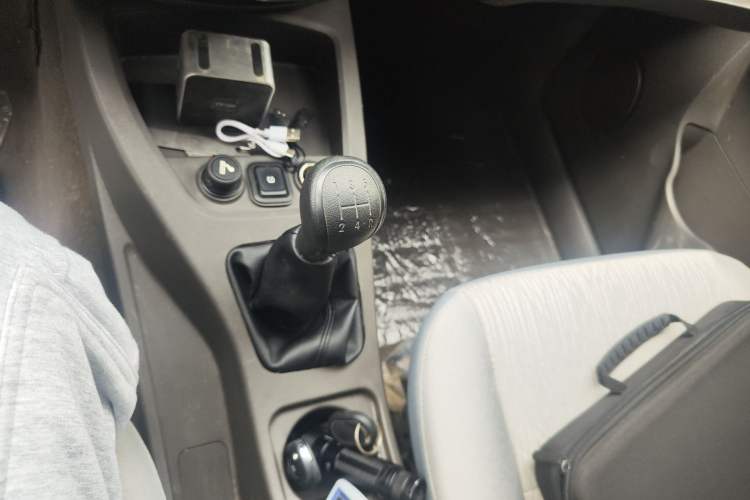 Used Wuling Hongguang 2020 1.2L S Base Model China VI LSI Gear Lever