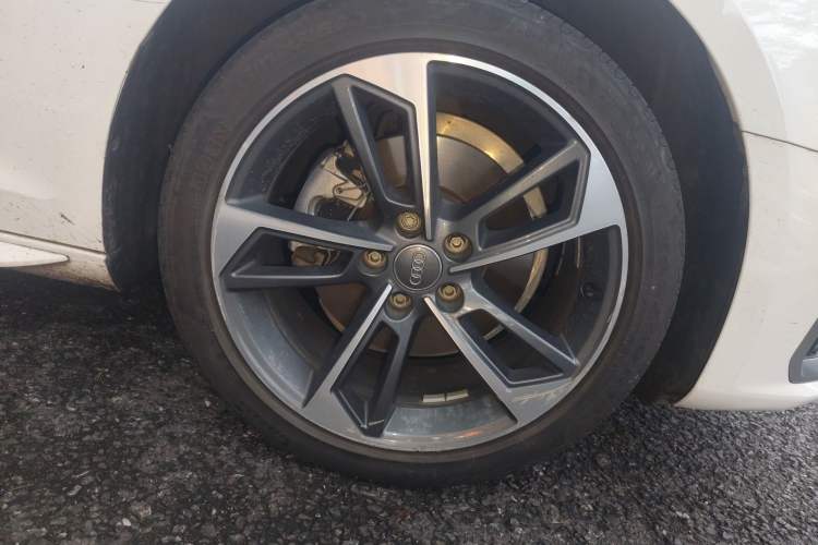 Used Audi A4L 2020 40 TFSI Fashion Dynamic Model Right Front Wheel Hub