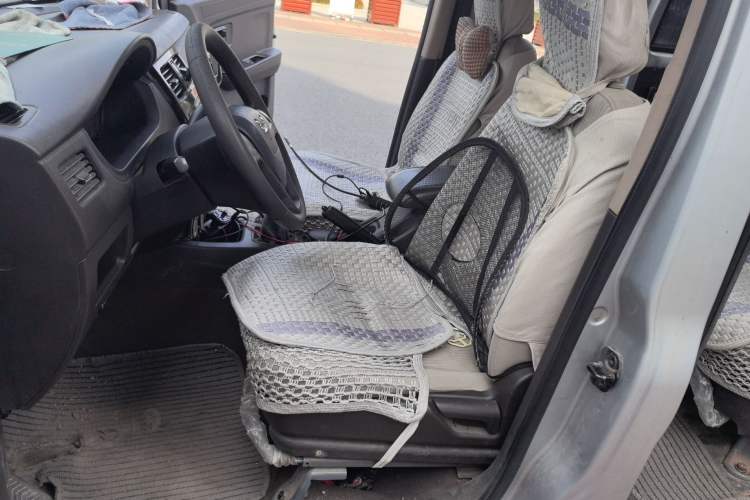 Used Wuling Rongguang V 2016 1.5L Standard Version