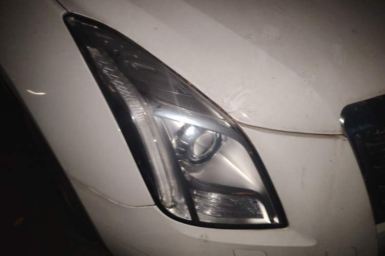 Used Cadillac XTS 2013 28T Comfort Model

