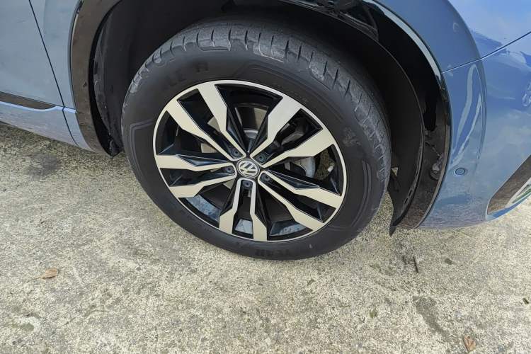 Used Volkswagen Tayron X 2020 380TSI Four-Wheel Drive Prestige Connected Version Right Front Wheel Hub