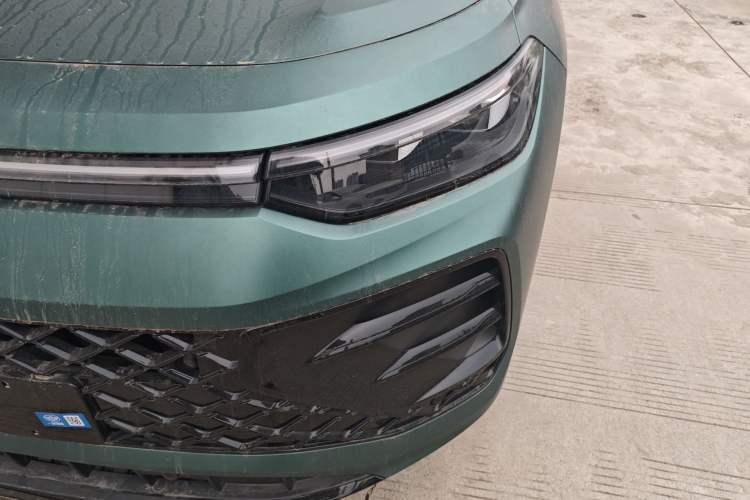 Used Volkswagen Tayron 2025 Tharu L 330TSI Two-Wheel Drive Elite City Package
