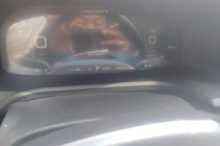 Used Roewe i6 New Energy 2017 45T Hybrid Connect & Smart Enjoyment Edition Odometer Close Up